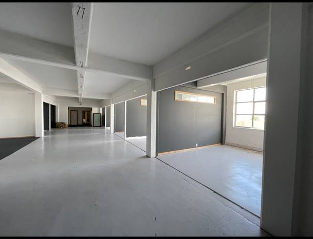 1,579M² FACTORY FOR SALE IN GARDENS